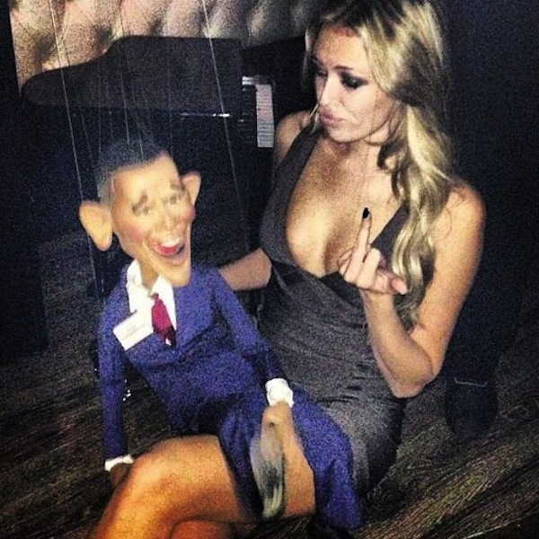 Paulina Gretzky is apparently not a Obama supporter after all?