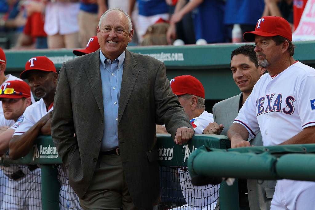 Nolan Ryan will stay with Rangers