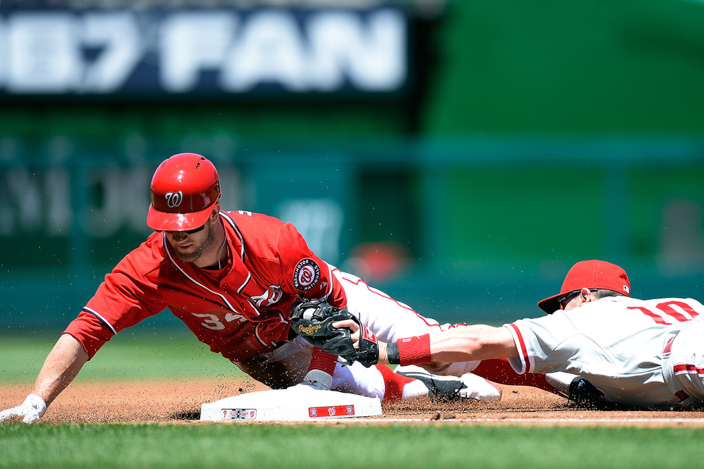 MRI shows no structural damage to knee of Bryce Harper