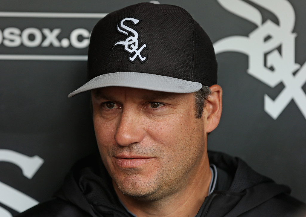 Robin Ventura to remain with White Sox