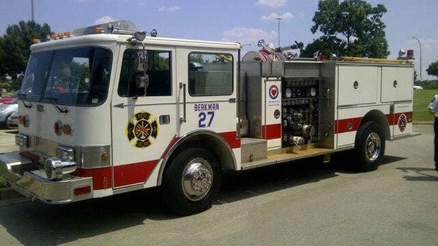 Lance Berkman donating fire truck to town