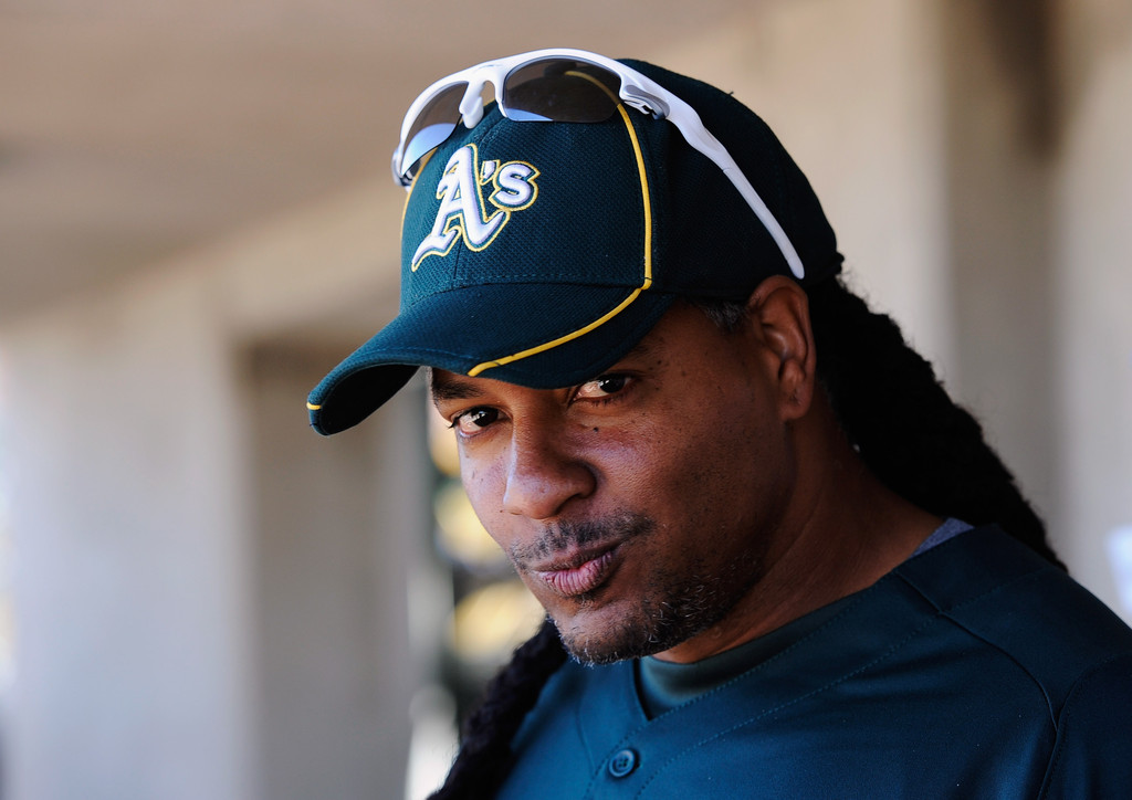 Manny Ramirez signs minor league deal with Rangers