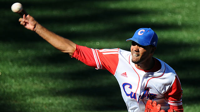 Phillies finally agree to three year deal with Miguel Alfredo Gonzalez