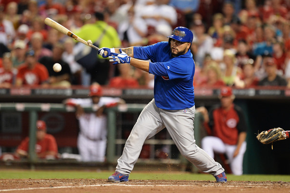 Blue Jays reach two-year deal with Dioner Navarro