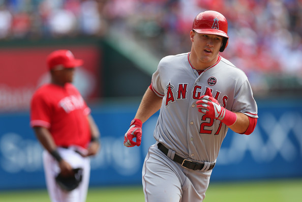 Angels give Mike Trout one-year deal