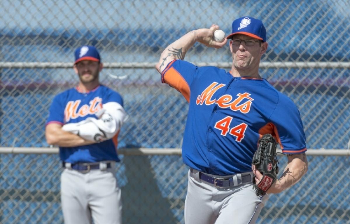 Mets outright Kyle Farnsworth off roster to avoid guaranteeing salary