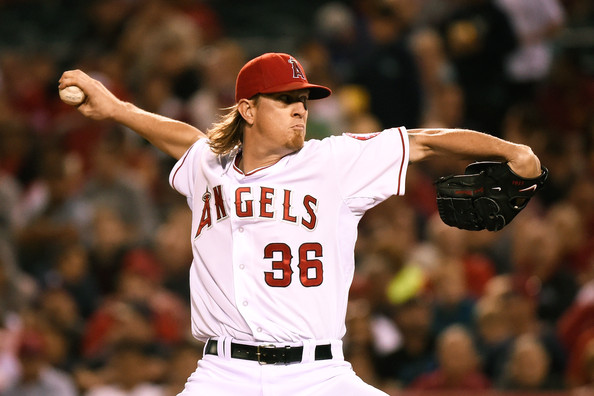 Jered Weaver leaves game with back tightness