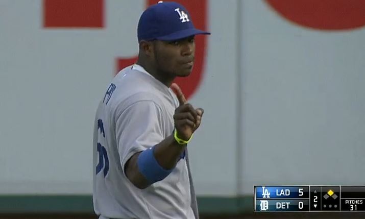 Yasiel Puig gives finger wag after call is overturned