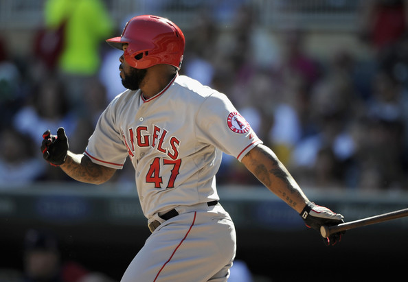Dodgers acquire Howie Kendrick from Angels
