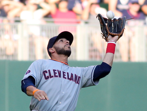 Mike Aviles to earn $2 million with Tigers in 2016