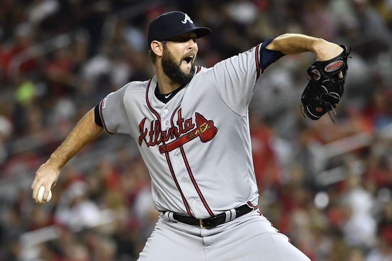 Braves continue to make bullpen moves, re-sign Chris Martin