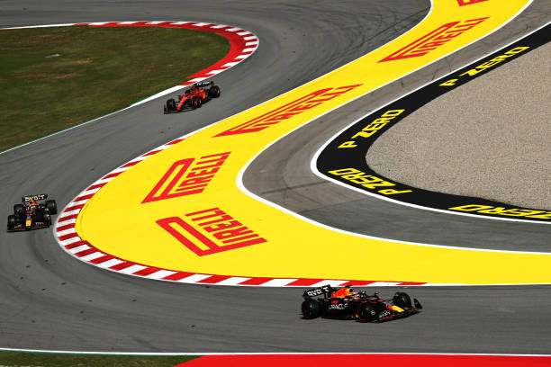 Verstappen fastest in FP2, Alonso second in Barcelona