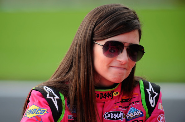 Danica Patrick to co-host Country Music Award show