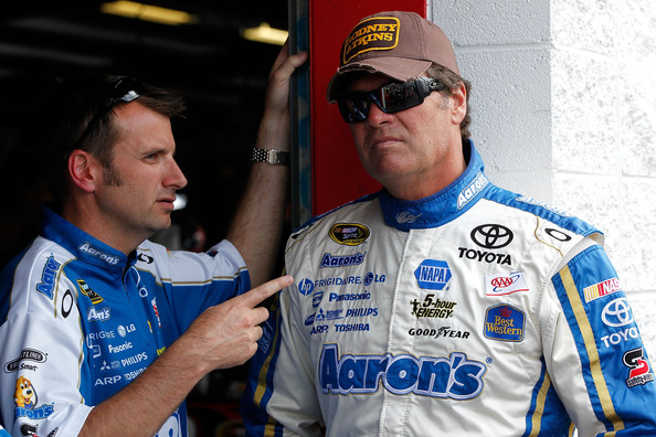 Rodney Childers gets extension to stay with Michael Waltrip Racing