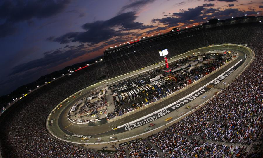 NASCAR Bristol: Starting lineup, green flag time, pole and streaming info for Food City 500