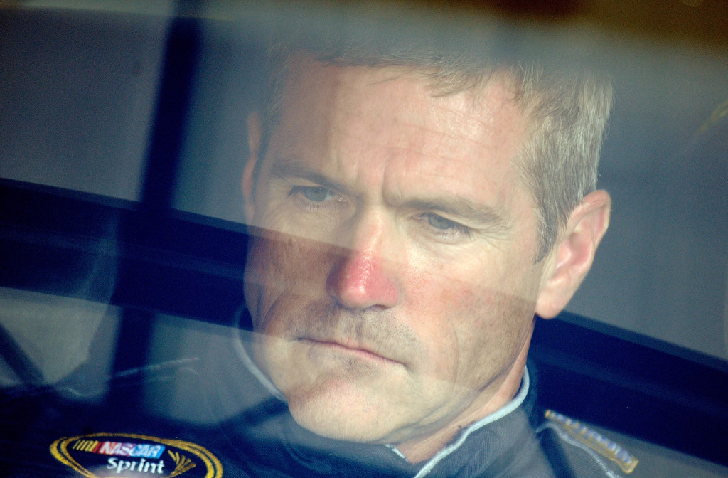 Bobby Labonte to drive second car for Phoenix Racing