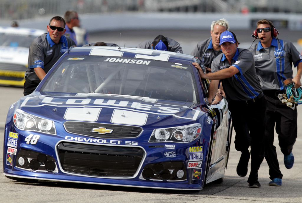 Jimmie Johnson fails inspection, will drop to back of field at New Hampshire