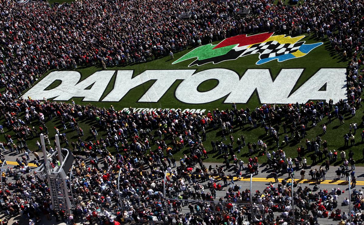 Daytona 500 NASCAR Starting Lineup, Green Flag Start Time and tv info