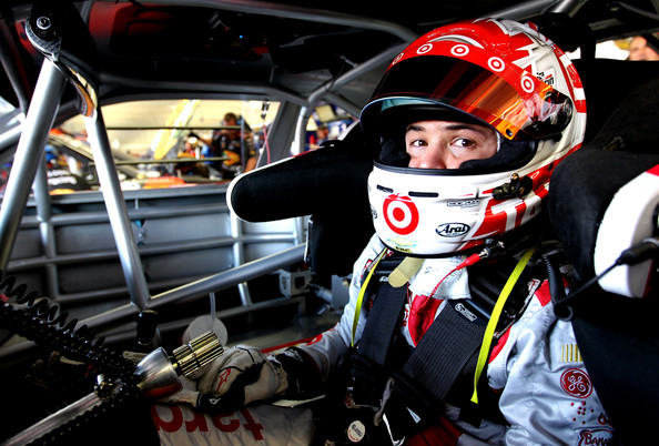 Kyle Larson cleared to return to NASCAR action