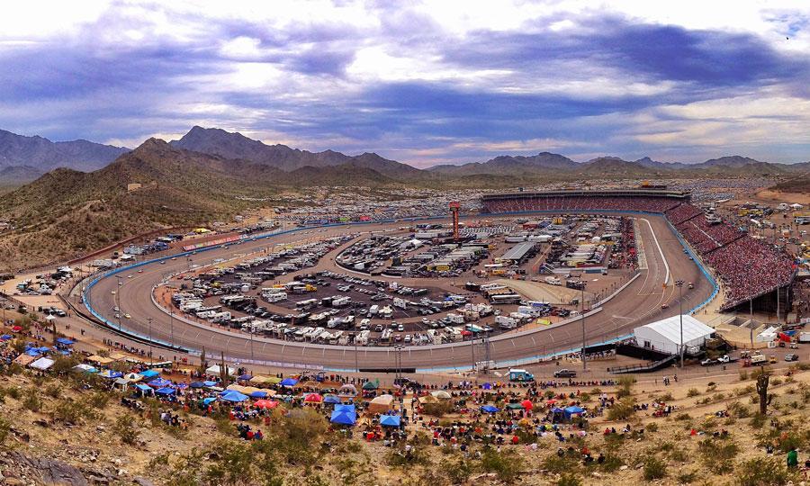 NASCAR at Phoenix Fall 2014: Weekend Schedule, Green Flag Start Time, Practice, Qualifying, TV Info, Weather Info