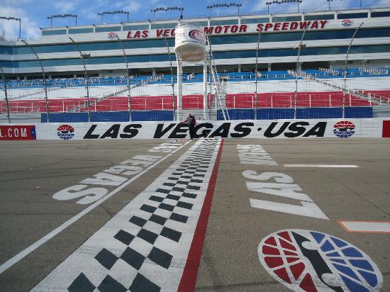 NASCAR at Las Vegas: 2019 Weekend Schedule, race start time and tv info