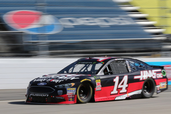 Clint Bowyer wins at Martinsville, STP 500 results