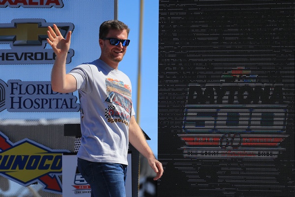 Earnhardt Jr. to run Darlington Xfinity race