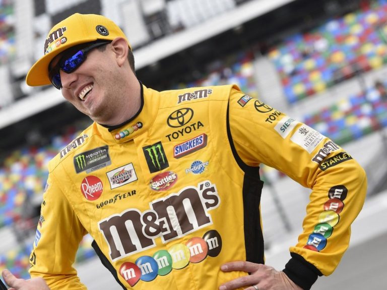 Kyle Busch scores truck series pole for Las Vegas, starting lineup for Strat 200
