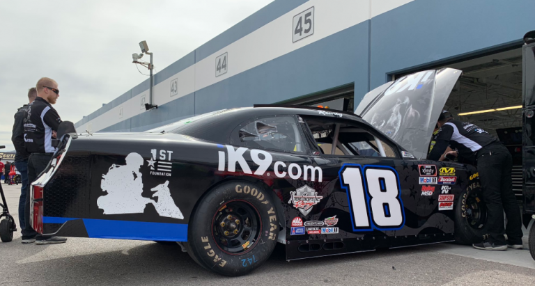 Kyle Busch hits wall in Xfinity Series practice at LVMS