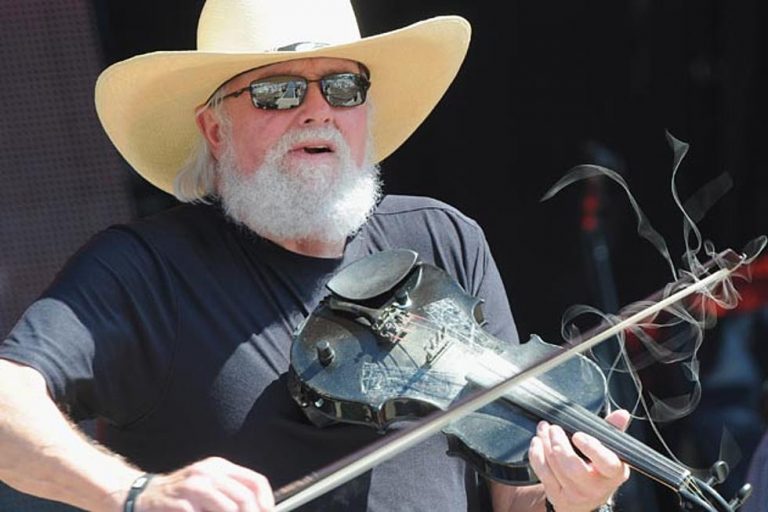 Charlie Daniels performing Dover pre-race concert
