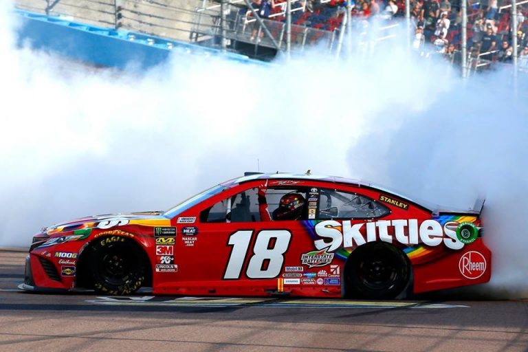 Kyle Busch celebrates ISM win with burnout