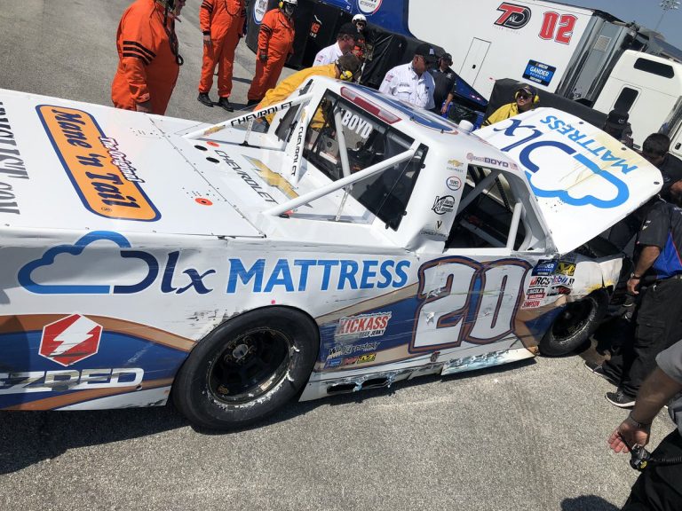 Blown tire forces Spencer Boyd to backup truck at Dover
