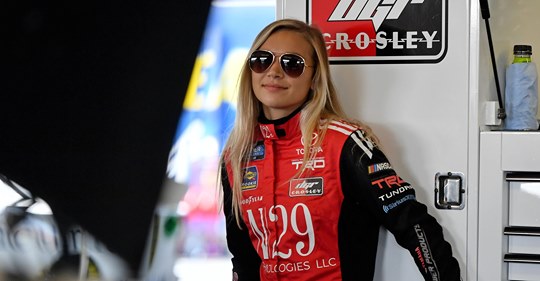 Natalie Decker scores 27th place finish at Michigan