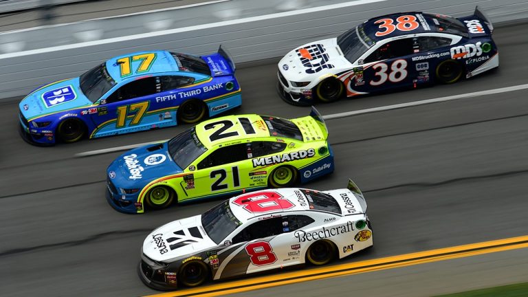 North Carolina  governor gives ok for NASCAR teams to return to shop