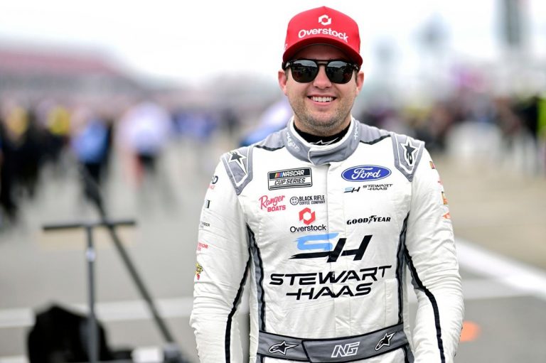 Noah Gragson announced as driver at Front Row Motorsports for 2025