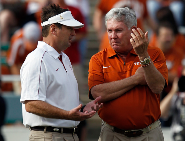 Oklahoma Sooners vs. Texas Longhorns: Odds, Point Spread, Over/Under and tv info