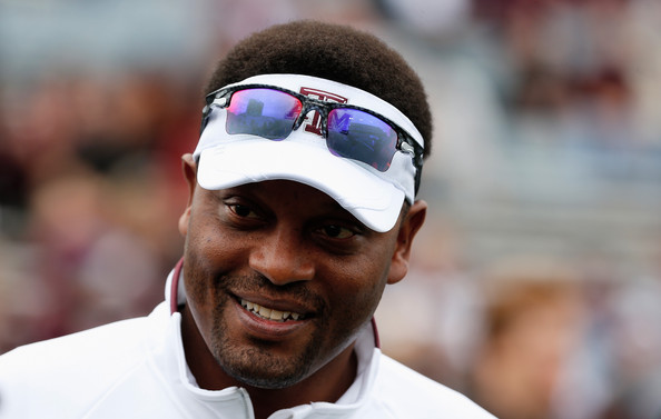 Kevin Sumlin gets six-year deal to remain at Texas A&M