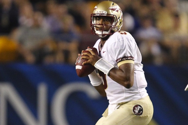 Jameis Winston tackled by no one, fumbles ball for Oregon touchdown