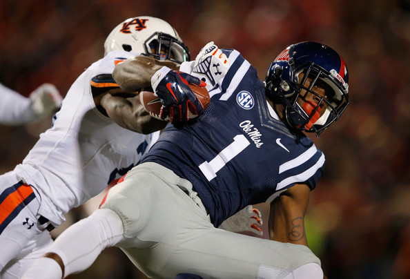 Laquon Treadwell suffers nasty ankle injury against Auburn (GIF)