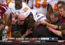 Marcus Lattimore suffers nasty dislocation of leg