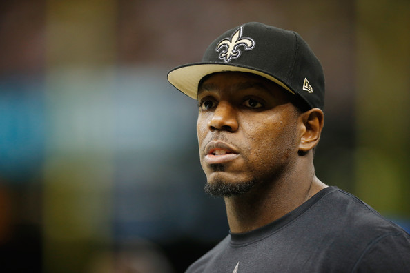 Jonathan Vilma concerned about sharing locker room with gay teammate
