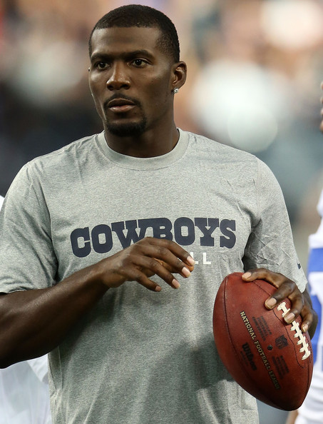 Dez Bryant to get assault of mother dismissed, may face fine from NFL