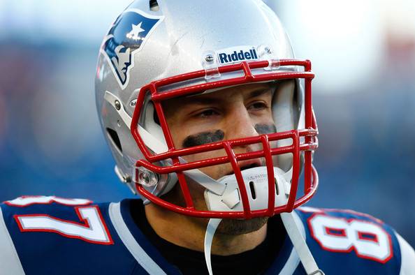 Rob Gronkowski “looks great” without fourth surgery