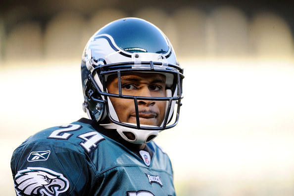Nnamdi Asomugha has offers from Saints and 49ers