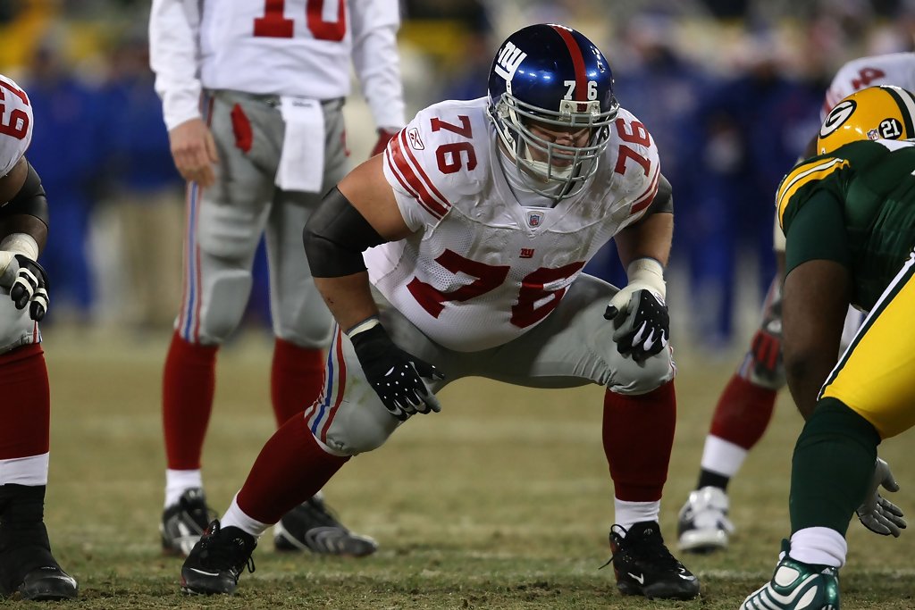 Chris Snee takes massive pay-cut to remain with Giants