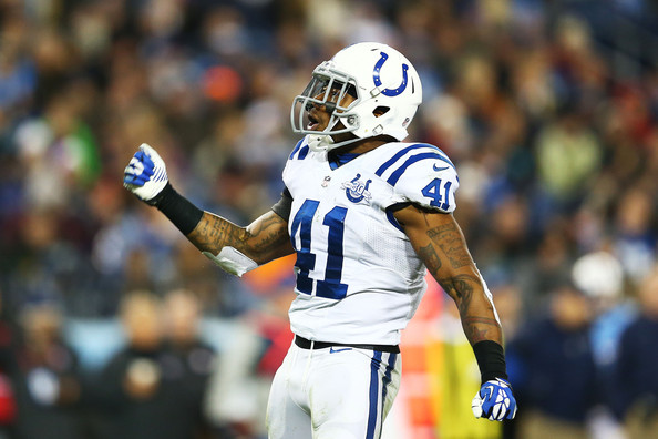 Antoine Bethea willing to re-sign with Colts, considering options