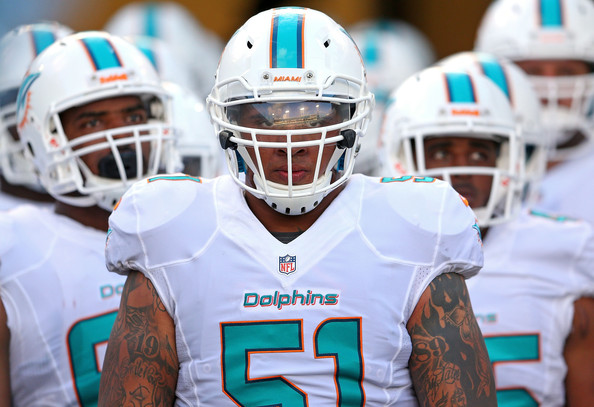 Dolphins center Mike Pouncey to miss three months