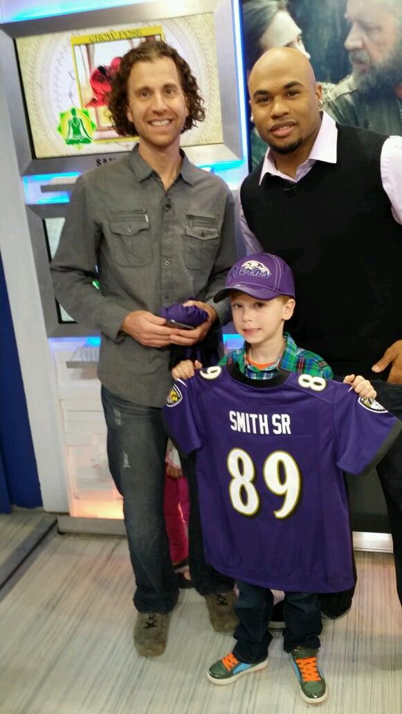 Steve Smith to wear “Smith Jr” on jersey, meets with fan