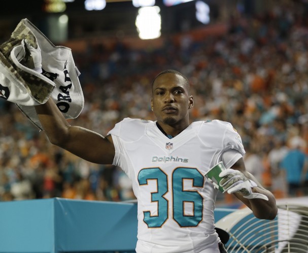 Dolphins suspend Don Jones for insensitive tweets about Michael Sam