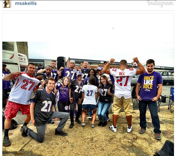 Bunch of Raven fans show up wearing Ray Rice jerseys